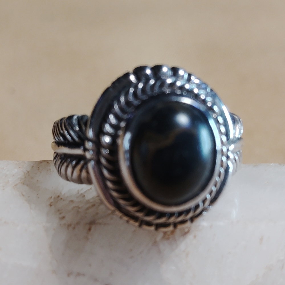 🛑 FINAL PRICE 🛑 BLACK TURQUOISE AND STERLING SILVER FEATHER MOTIF RING. SZ 5.5